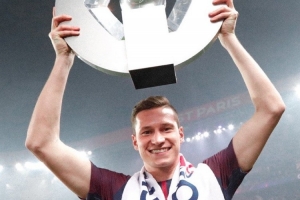 巴黎官方祝德拉克斯勒32岁生日快乐，效力期间出战198场斩获14冠