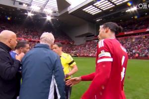 莫耶斯赛后找到裁判表达不满，格拉利什也来抗议被皮克福德推走