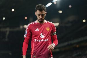 曼晚评分曼联球员：B费5分、姆伯莫6分 舍什科7分最高