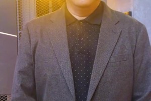 杨健：杨瀚森今天上场7分钟能跟上球队节奏，在进攻和篮板卡位方面也有进步的